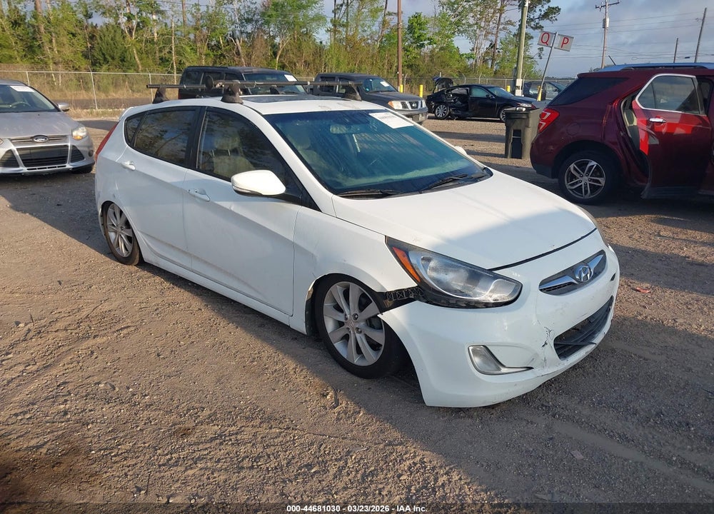 2013 HYUNDAI ACCENT SE VIN: KMHCU5AE0DU122473