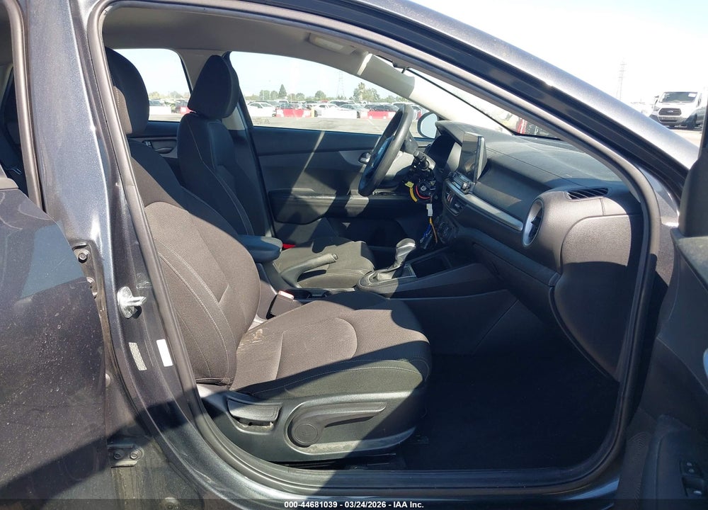 2021 KIA FORTE LXS VIN: 3KPF24AD3ME391560