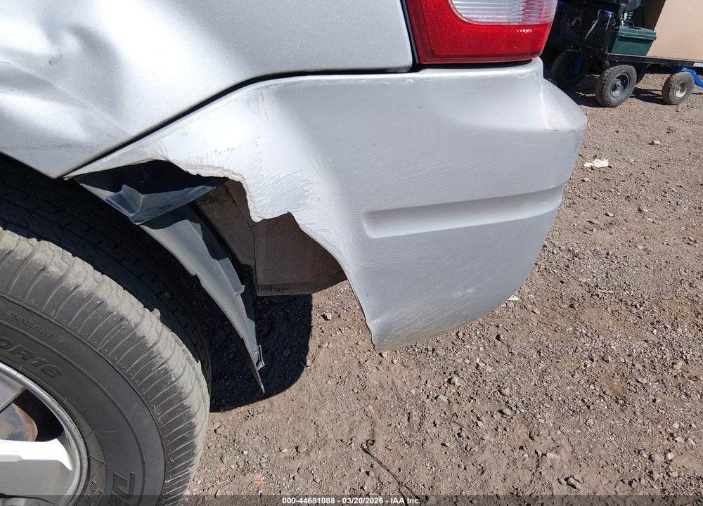 2008 FORD ESCAPE XLT VIN: 1FMCU03Z78KA09981
