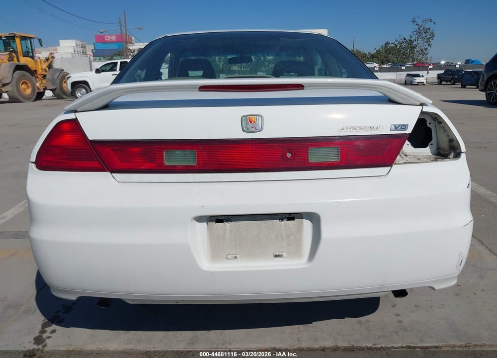 2001 HONDA ACCORD 3.0 EX VIN: 1HGCG22531A001038