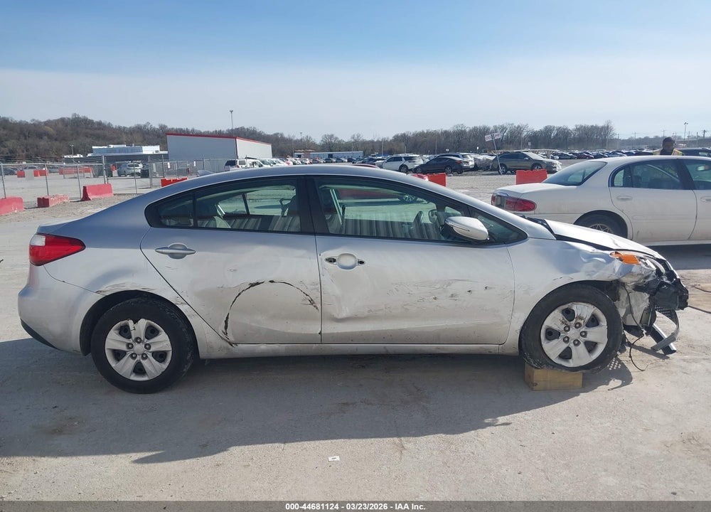 2015 KIA FORTE LX VIN: KNAFX4A61F5280200