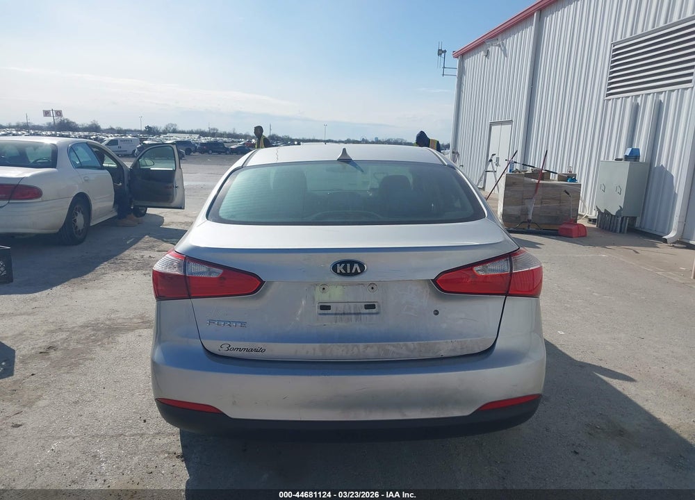 2015 KIA FORTE LX VIN: KNAFX4A61F5280200
