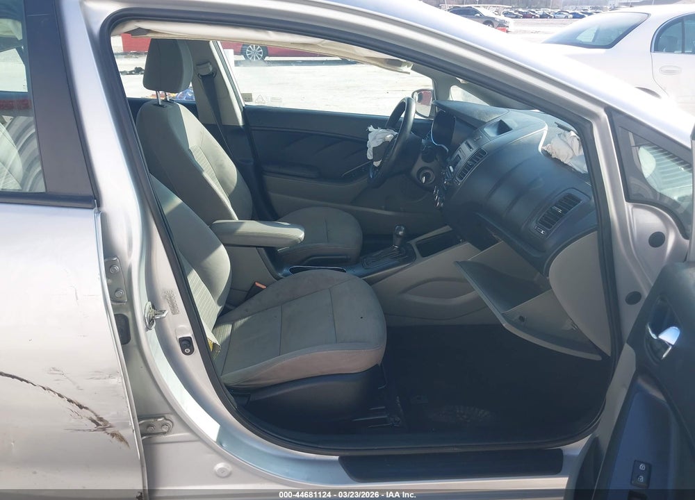 2015 KIA FORTE LX VIN: KNAFX4A61F5280200