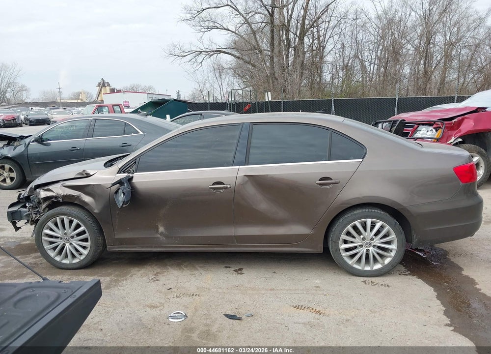 2013 VOLKSWAGEN JETTA 2.0L TDI VIN: 3VWLL7AJ7DM241896