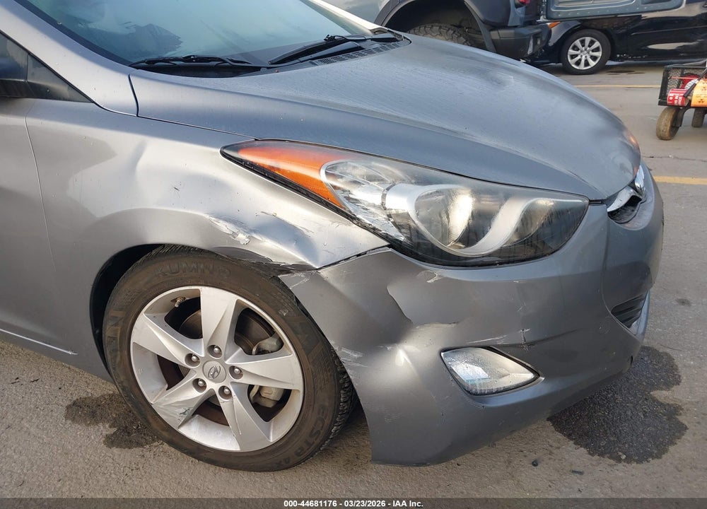2013 HYUNDAI ELANTRA GLS/LIMITED VIN: KMHDH4AE1DU529589