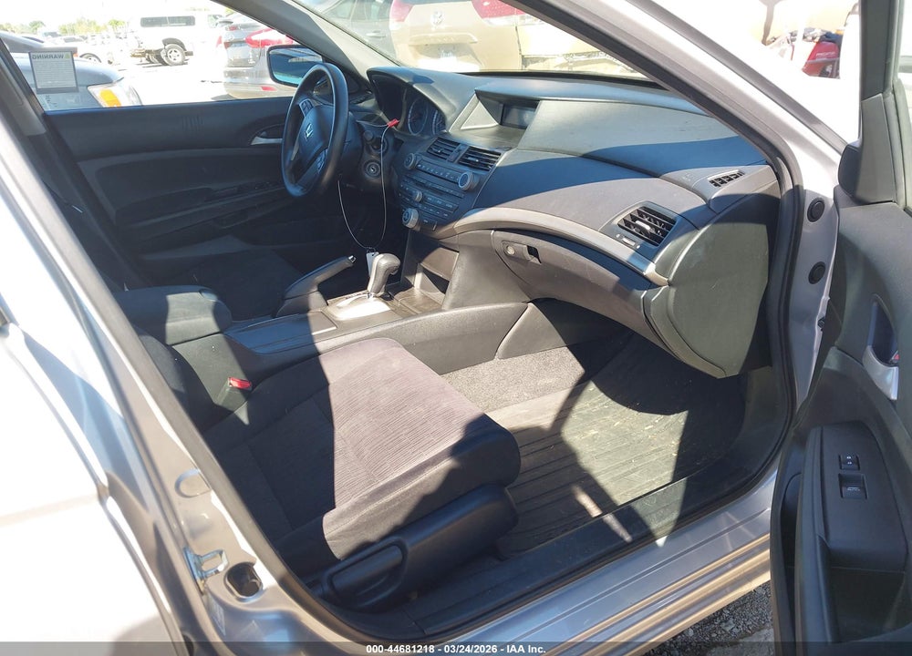 2012 HONDA ACCORD 2.4 LX-P VIN: 1HGCP2F48CA214779