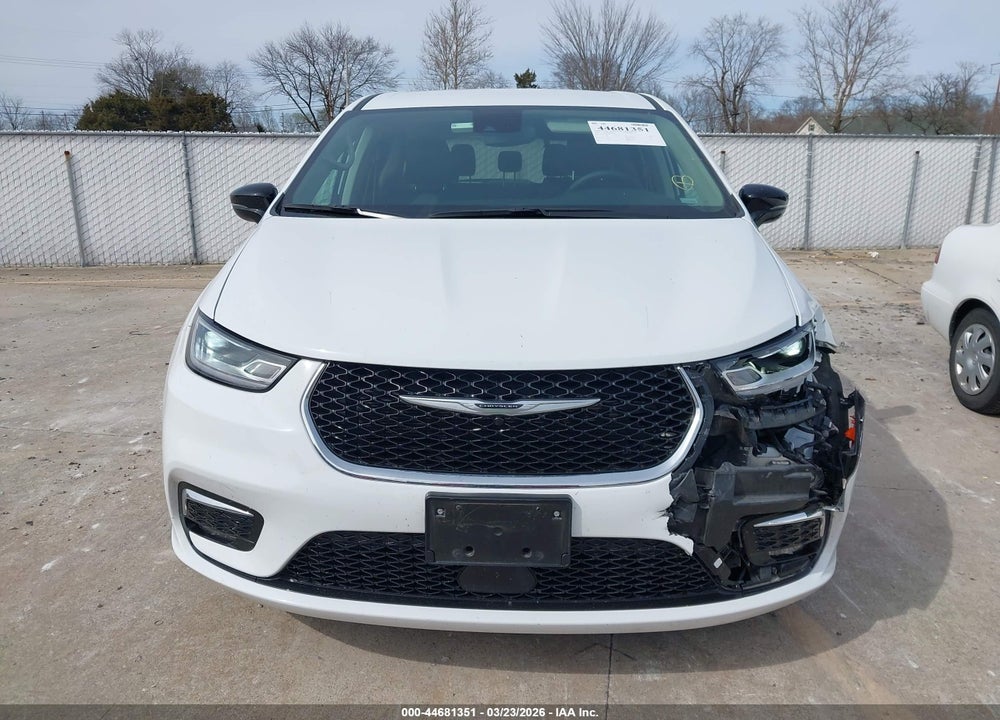 2024 CHRYSLER PACIFICA TOURING L VIN: 2C4RC1BGXRR165698