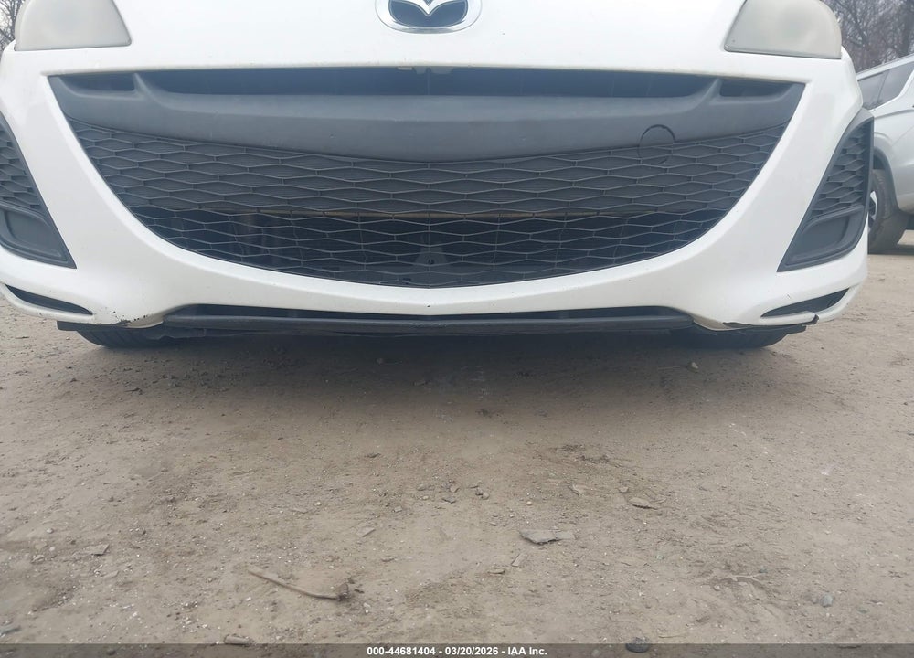 2011 MAZDA 3 I TOURING VIN: JM1BL1VG6B1366618