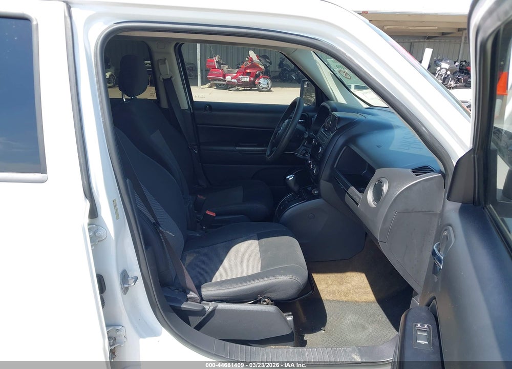 2014 JEEP PATRIOT SPORT VIN: 1C4NJPBA1ED544881