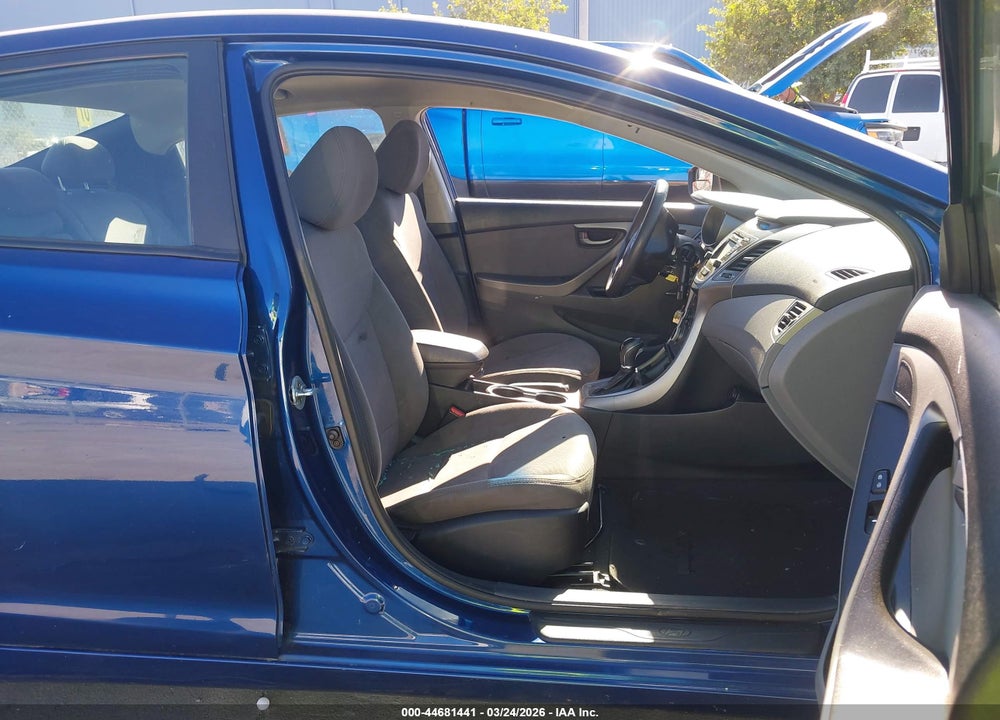 2015 HYUNDAI ELANTRA SE VIN: 5NPDH4AE9FH593509
