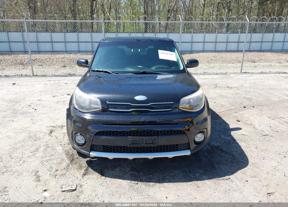 2018 KIA SOUL + VIN: KNDJP3A55J7888605