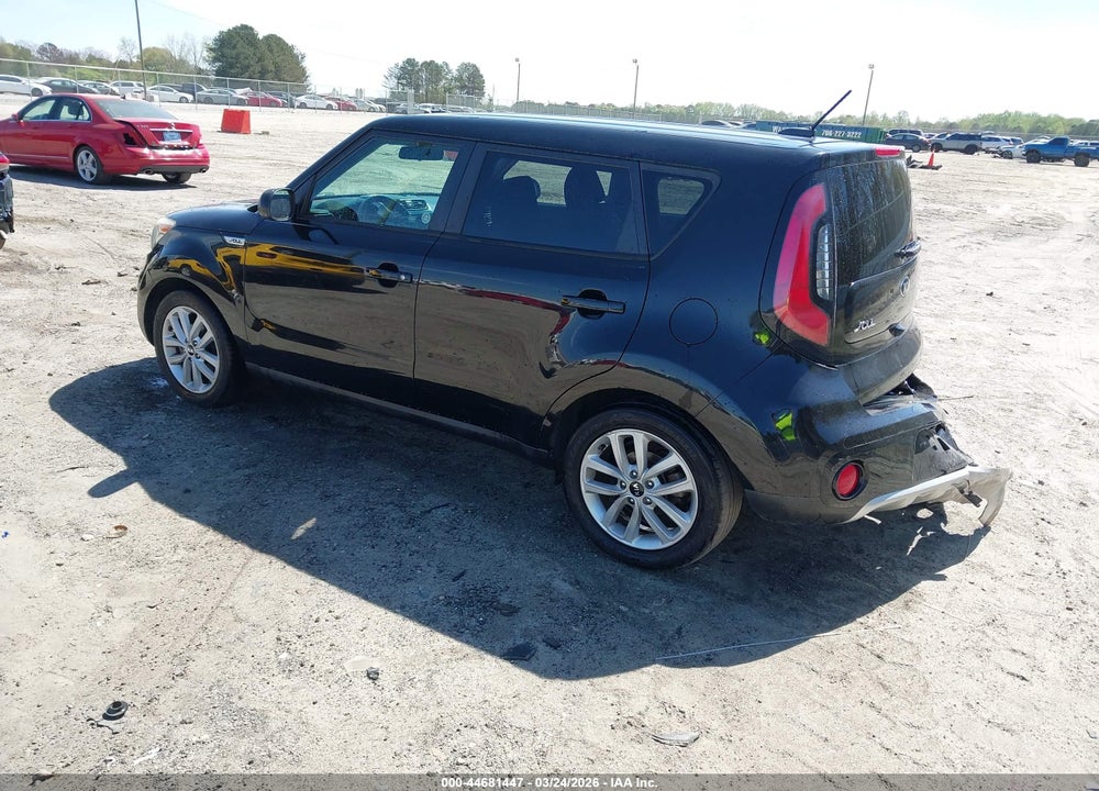 2018 KIA SOUL + VIN: KNDJP3A55J7888605