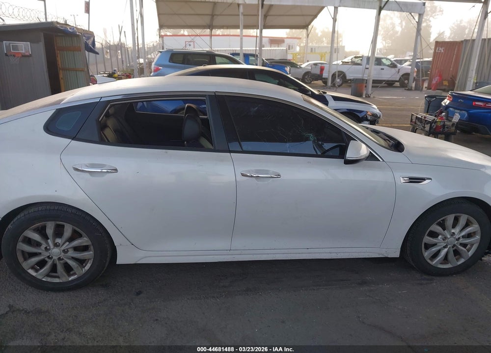 2018 KIA OPTIMA EX VIN: 5XXGU4L36JG208920