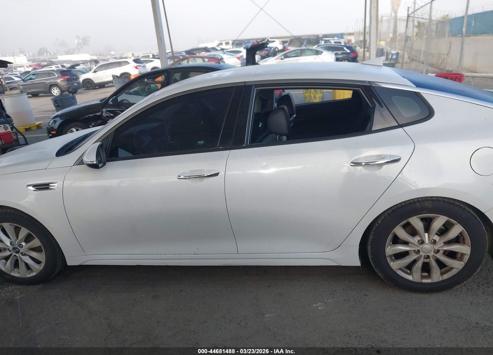 2018 KIA OPTIMA EX VIN: 5XXGU4L36JG208920