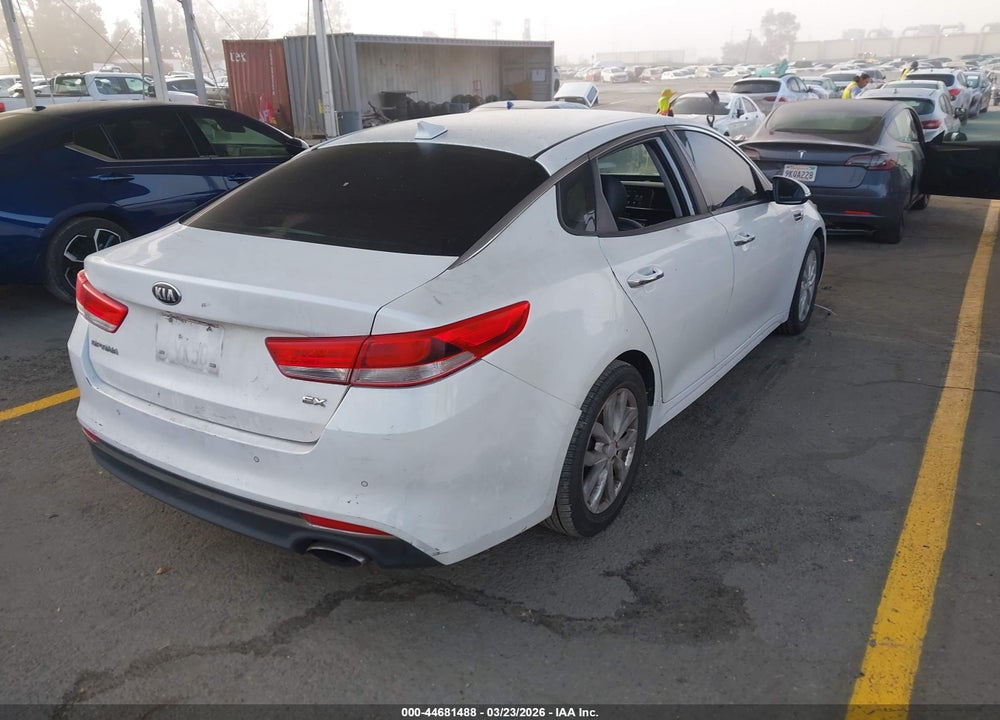 2018 KIA OPTIMA EX VIN: 5XXGU4L36JG208920