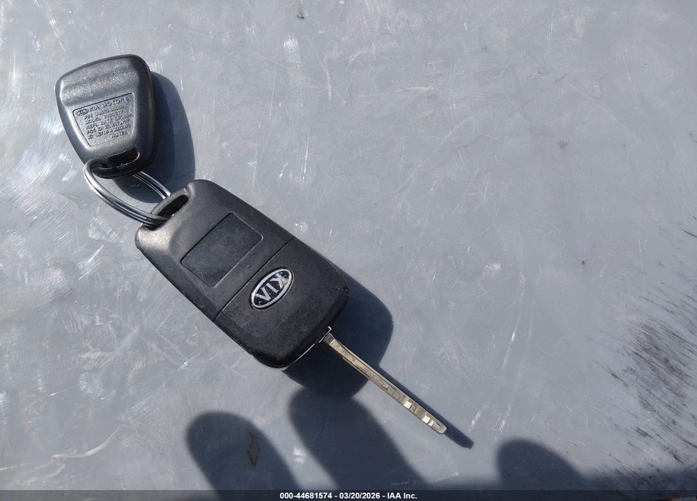 2013 KIA SOUL VIN: KNDJT2A5XD7759382