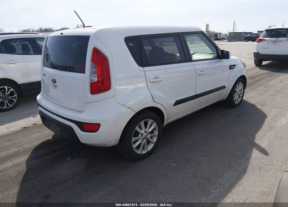 2013 KIA SOUL VIN: KNDJT2A5XD7759382