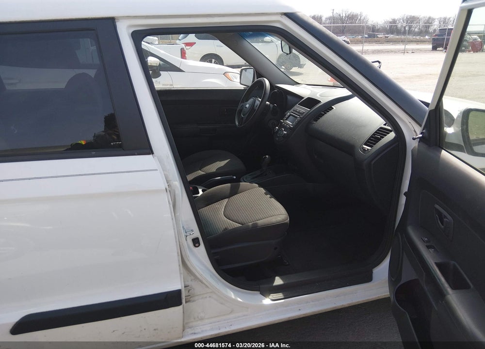 2013 KIA SOUL VIN: KNDJT2A5XD7759382