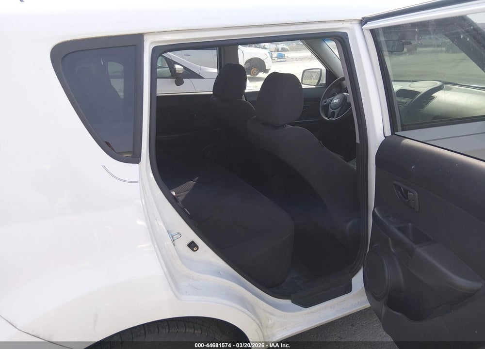 2013 KIA SOUL VIN: KNDJT2A5XD7759382