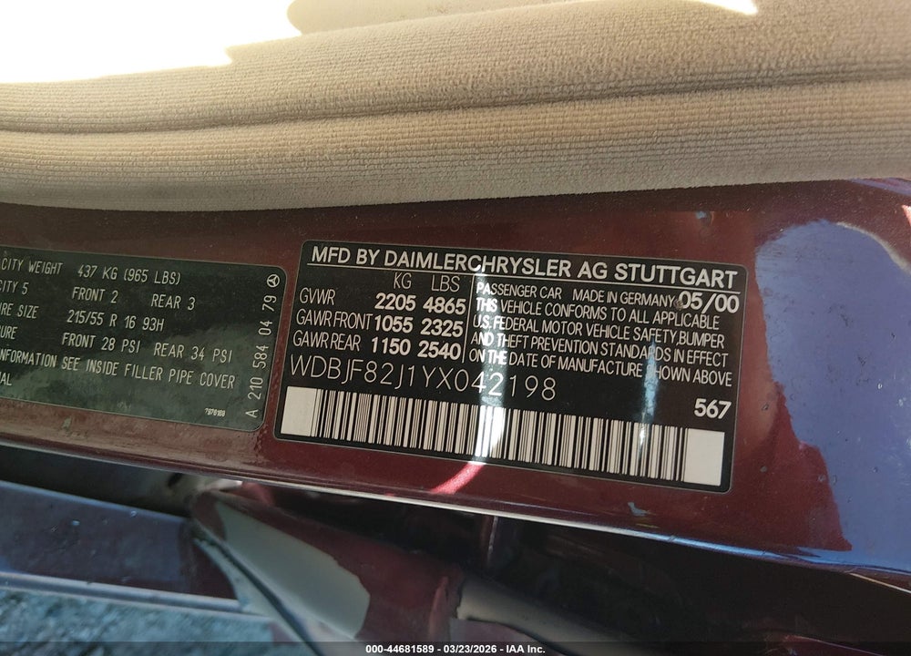 2000 MERCEDES-BENZ E 320 4M VIN: WDBJF82J1YX042198