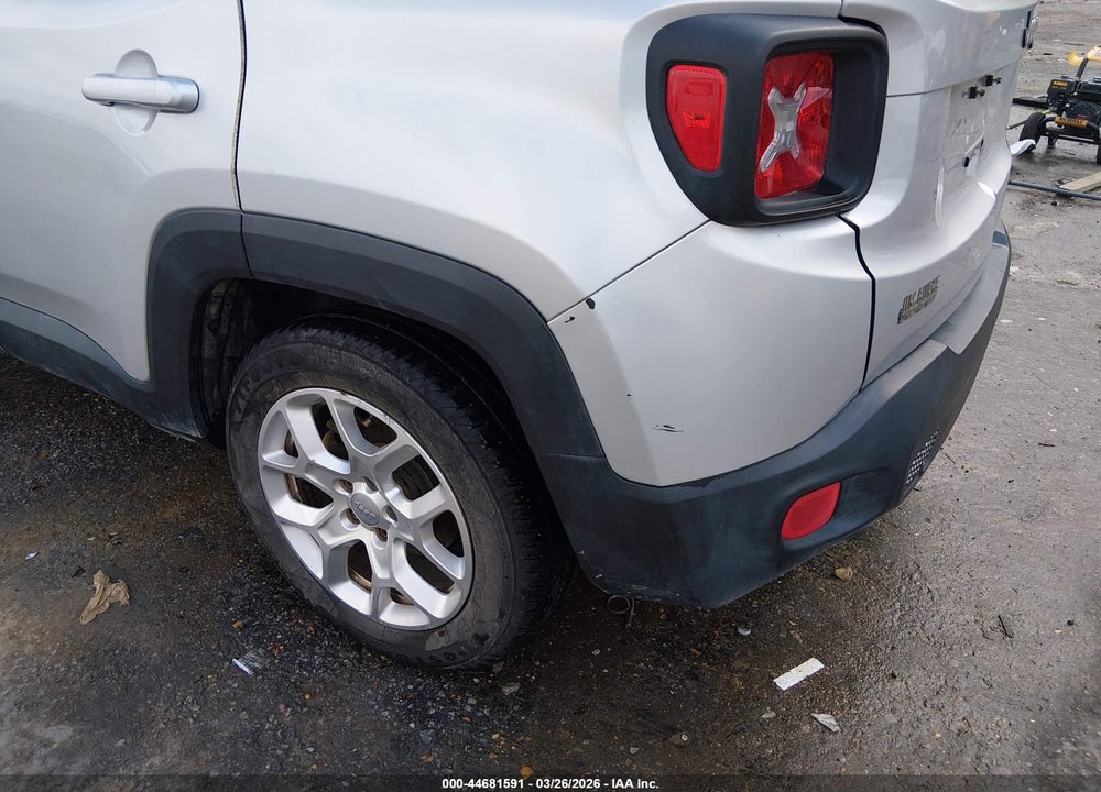 2015 JEEP RENEGADE LATITUDE VIN: ZACCJABT1FPB45090