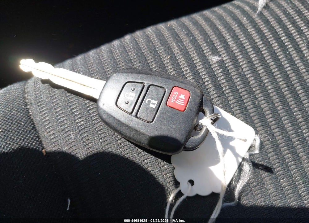 2016 TOYOTA RAV4 LE VIN: 2T3ZFREVXGW236658