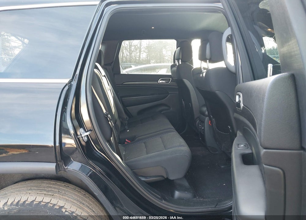 2018 JEEP GRAND CHEROKEE LAREDO E 4X4 VIN: 1C4RJFAG4JC287121