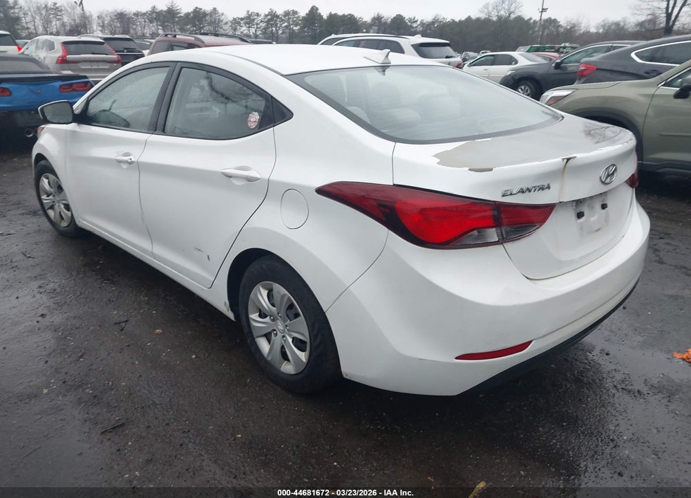 2016 HYUNDAI ELANTRA SE VIN: 5NPDH4AE9GH793663