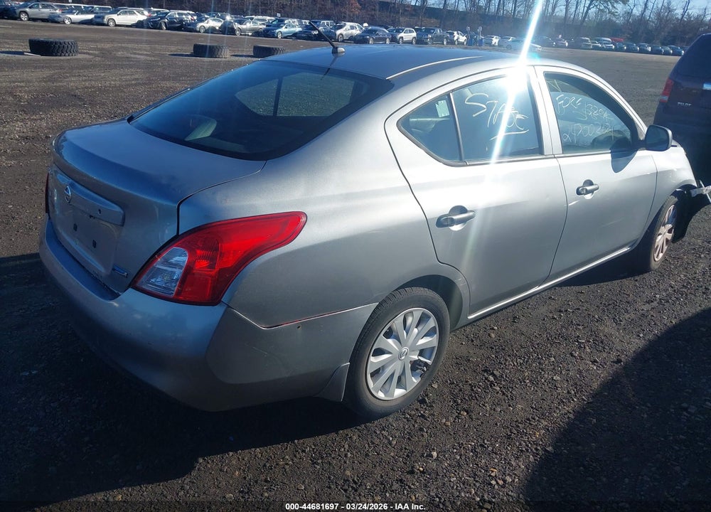 2012 NISSAN VERSA 1.6 S VIN: 3N1CN7AP8CL844011
