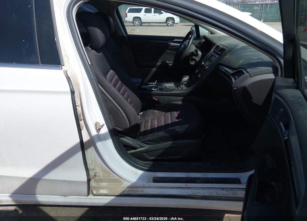 2014 FORD FUSION SE VIN: 3FA6P0HD8ER128819