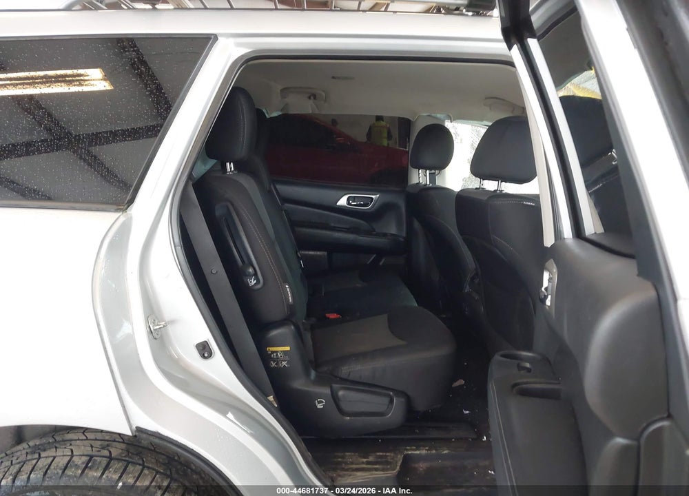 2018 NISSAN PATHFINDER SV VIN: 5N1DR2MM6JC647434