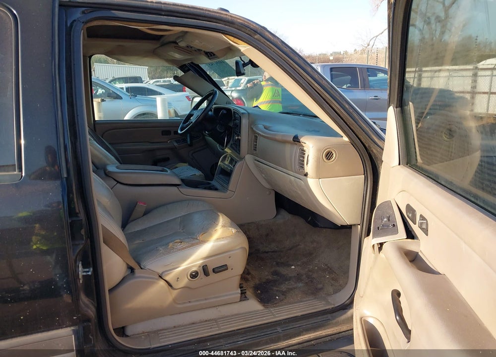 2004 CHEVROLET TAHOE LT VIN: 1GNEC13Z34R243243