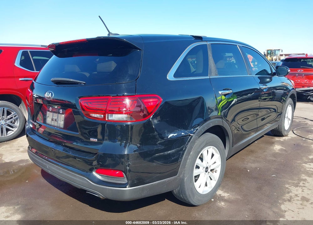 2019 KIA SORENTO 2.4L LX VIN: 5XYPG4A33KG477142