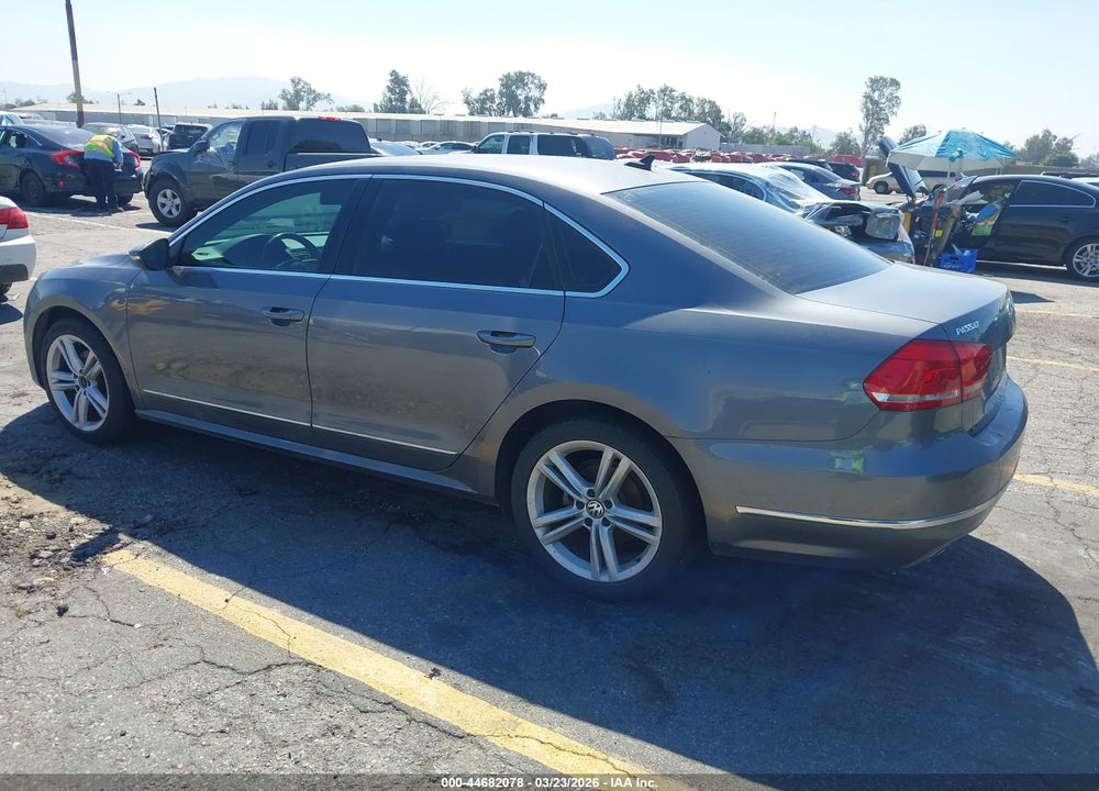 2012 VOLKSWAGEN PASSAT 2.0L TDI SEL PREMIUM VIN: 1VWCN7A39CC008436