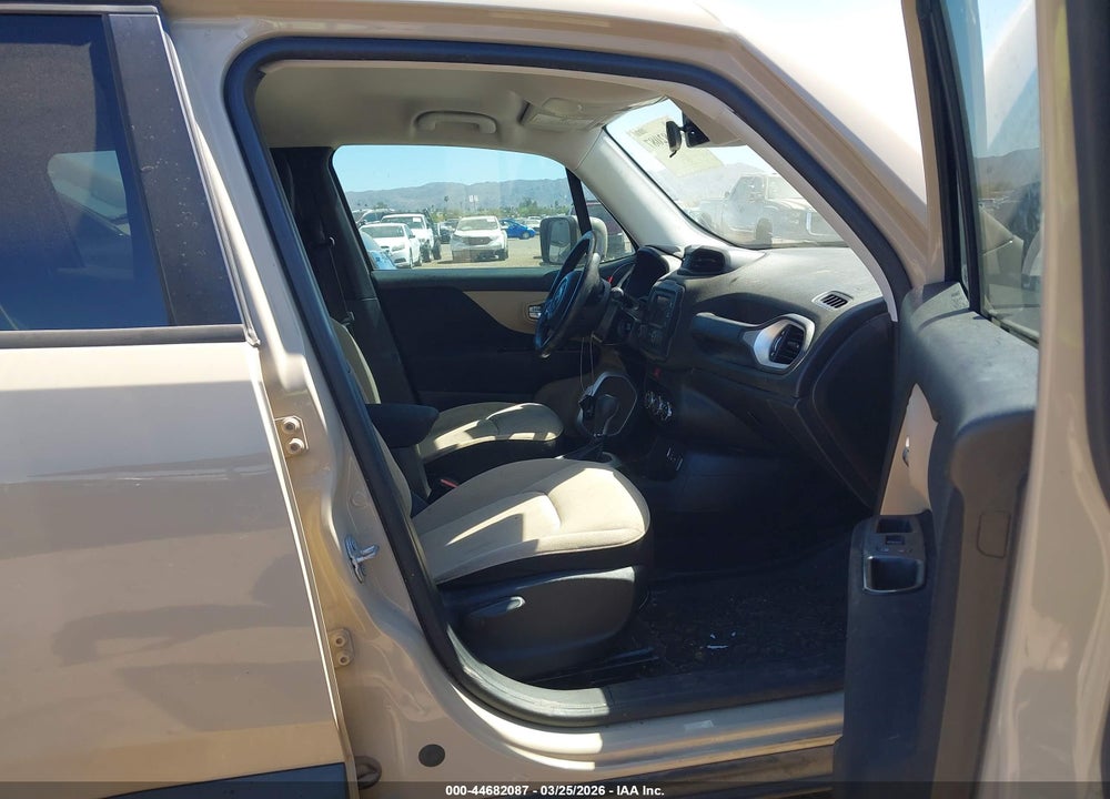 2016 JEEP RENEGADE LATITUDE VIN: ZACCJABTXGPE19520