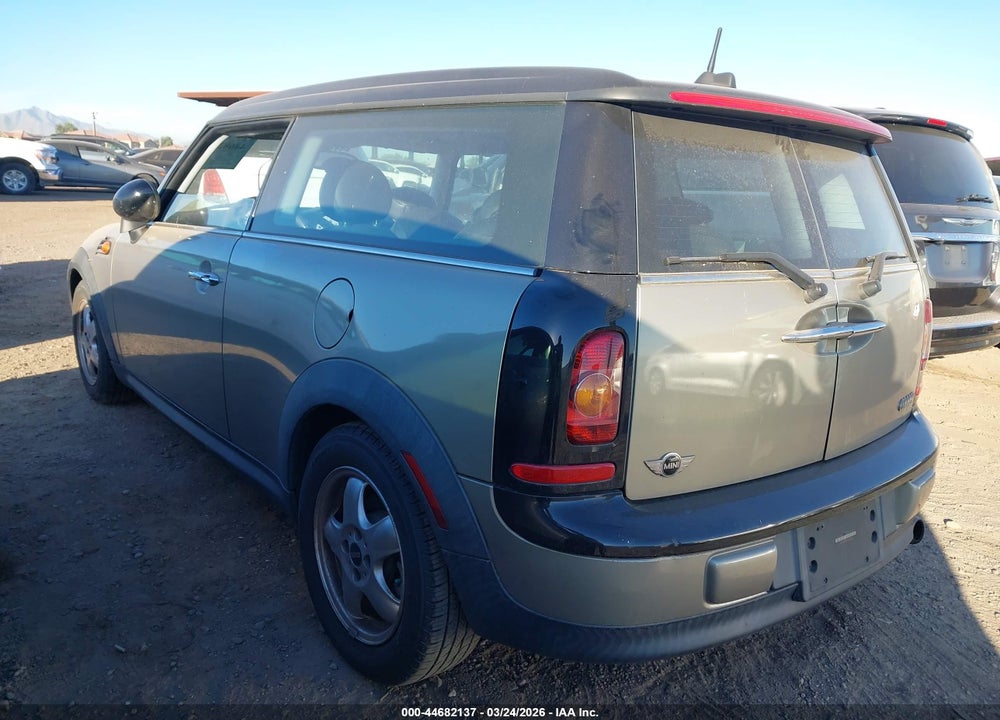 2009 MINI COOPER CLUBMAN VIN: WMWML335X9TX36390