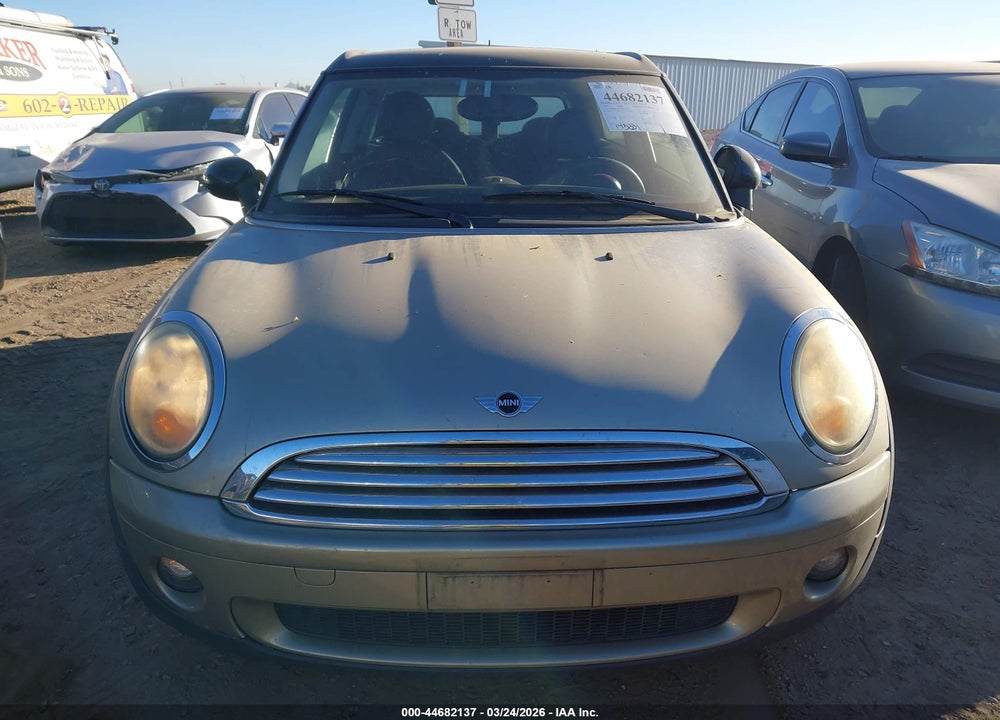 2009 MINI COOPER CLUBMAN VIN: WMWML335X9TX36390
