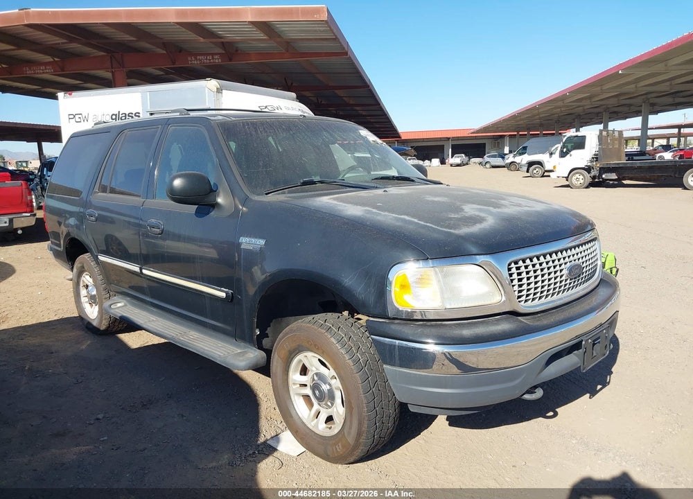 2000 FORD EXPEDITION XLT VIN: 1FMRU1664YLB57310