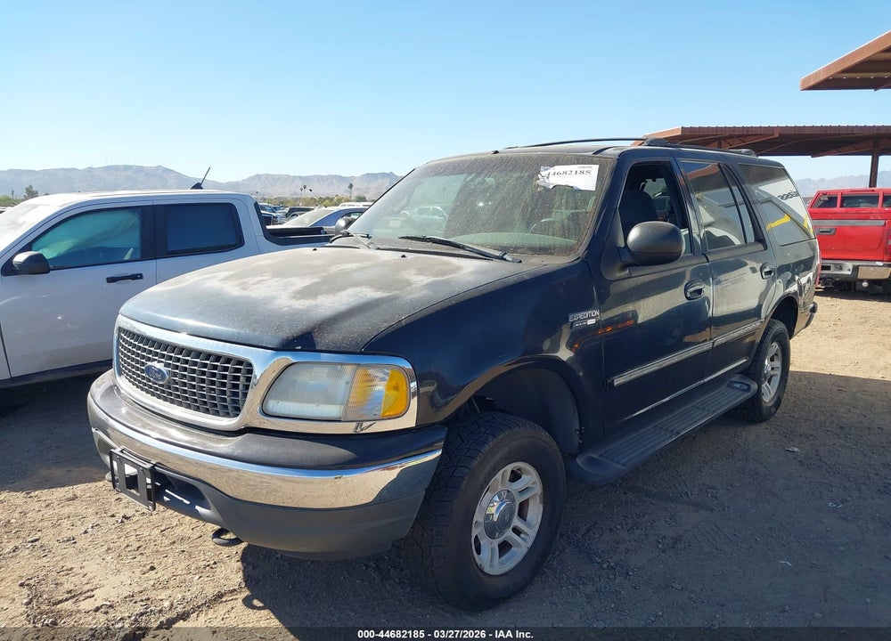2000 FORD EXPEDITION XLT VIN: 1FMRU1664YLB57310