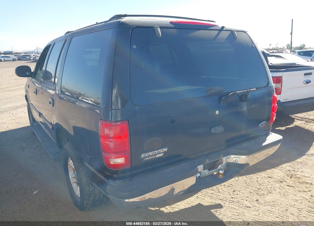 2000 FORD EXPEDITION XLT VIN: 1FMRU1664YLB57310