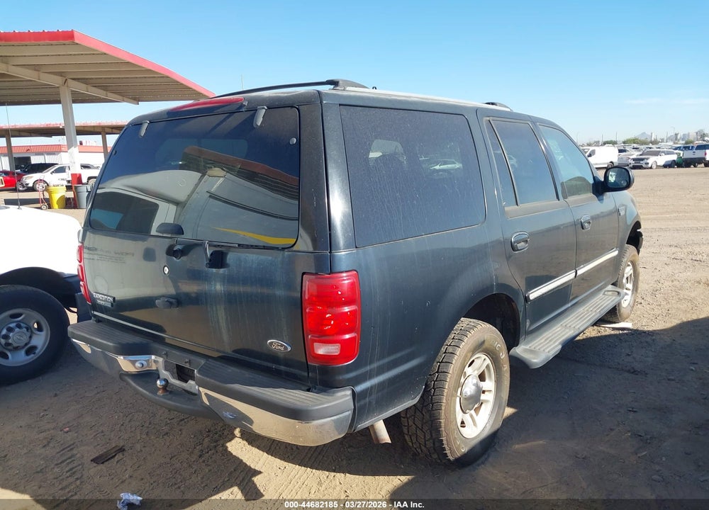 2000 FORD EXPEDITION XLT VIN: 1FMRU1664YLB57310