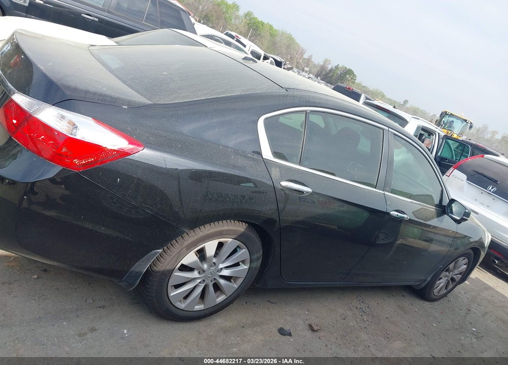 2013 HONDA ACCORD EX-L VIN: 1HGCR2F83DA006808