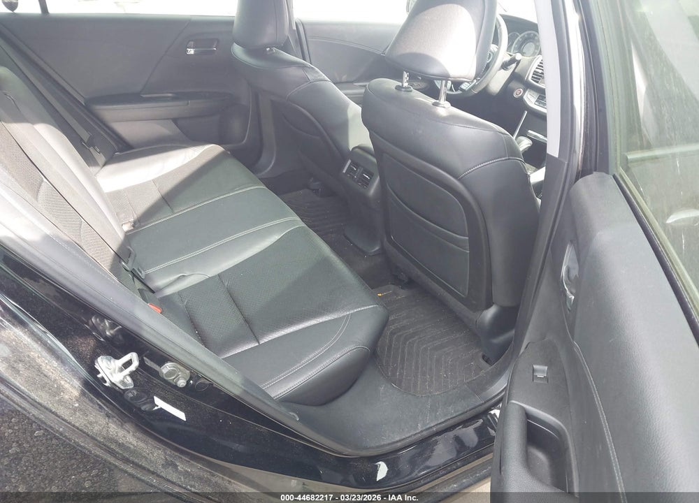 2013 HONDA ACCORD EX-L VIN: 1HGCR2F83DA006808