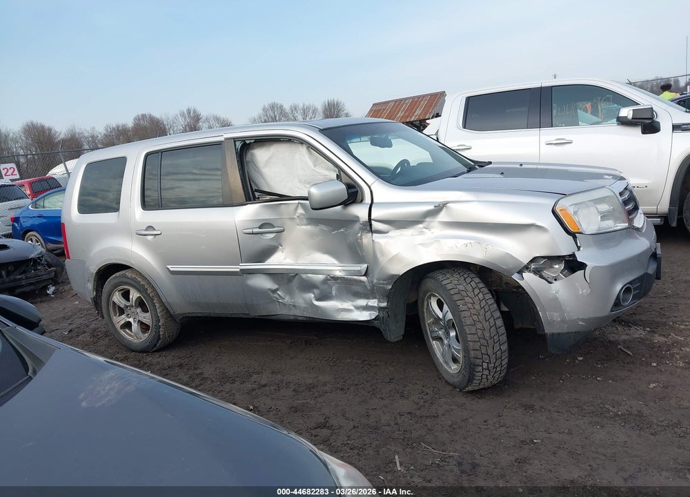 2015 HONDA PILOT EX-L VIN: 5FNYF4H56FB002516