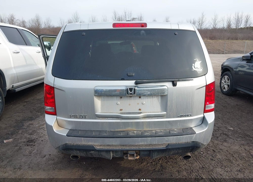 2015 HONDA PILOT EX-L VIN: 5FNYF4H56FB002516