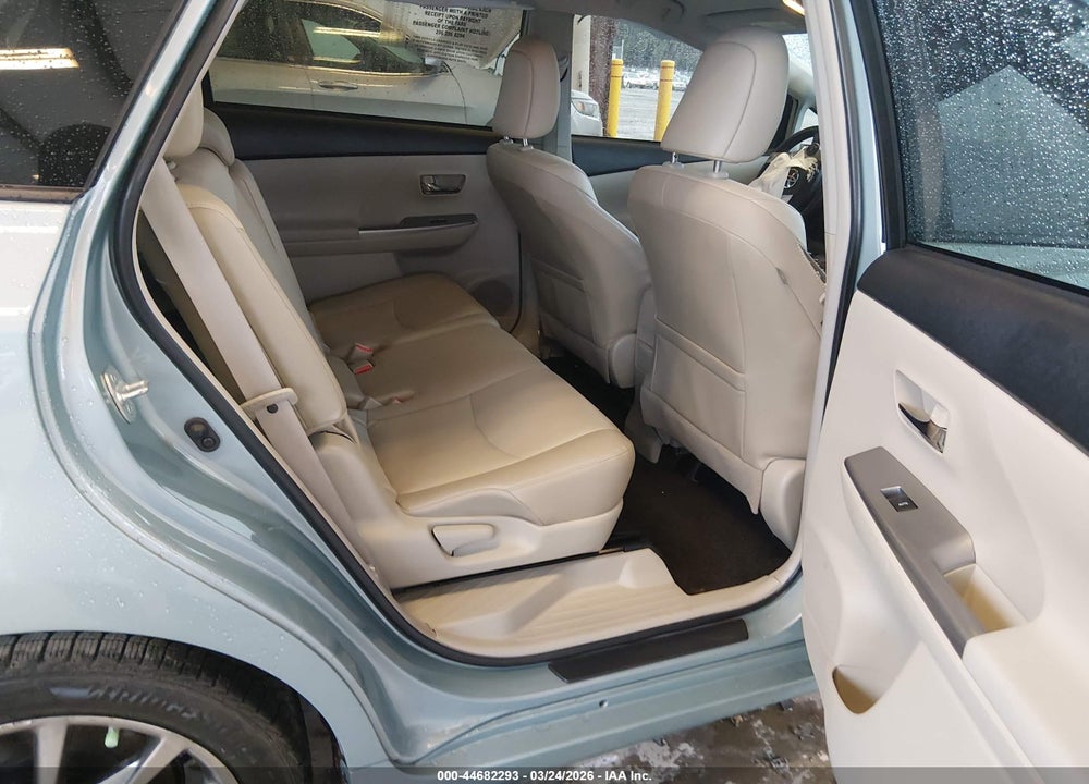 2016 TOYOTA PRIUS V FIVE VIN: JTDZN3EU3GJ045010