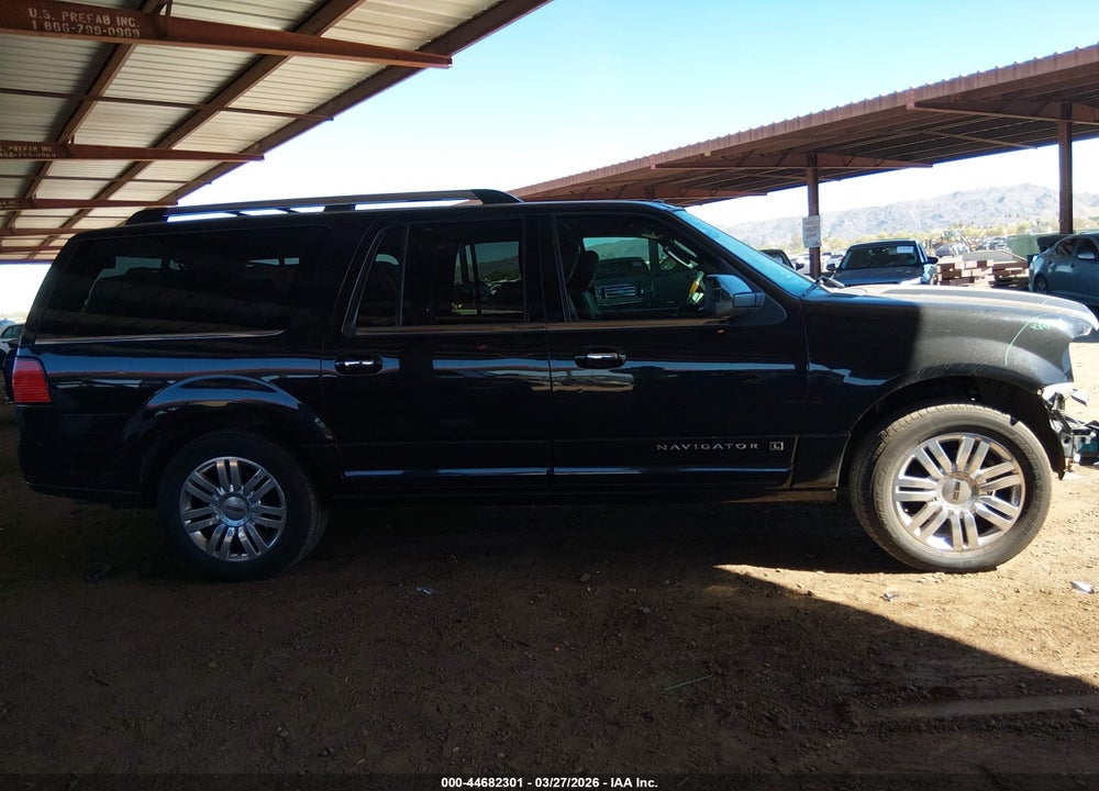 2014 LINCOLN NAVIGATOR L VIN: 5LMJJ3J5XEEL02945