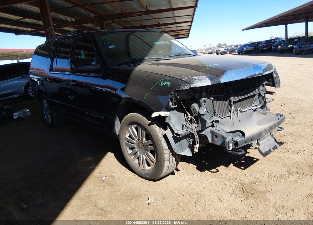 2014 LINCOLN NAVIGATOR L VIN: 5LMJJ3J5XEEL02945