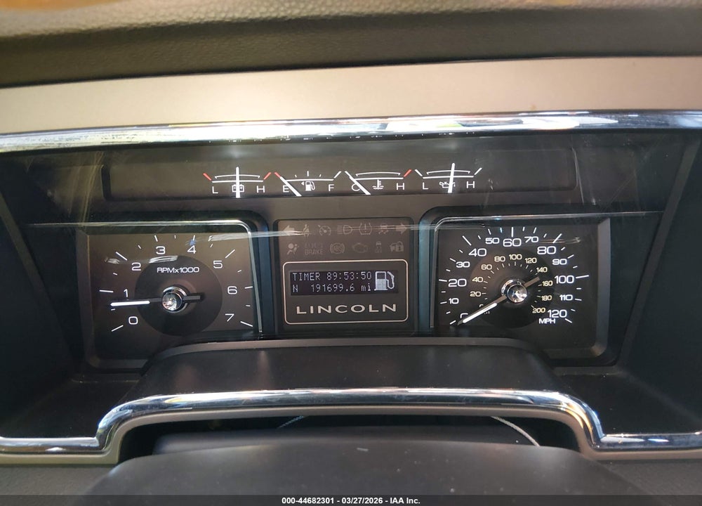 2014 LINCOLN NAVIGATOR L VIN: 5LMJJ3J5XEEL02945