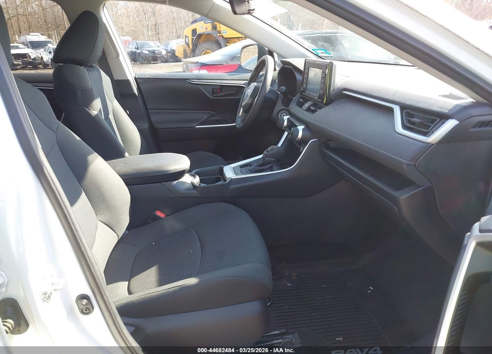2020 TOYOTA RAV4 LE VIN: 2T3F1RFV9LW135041